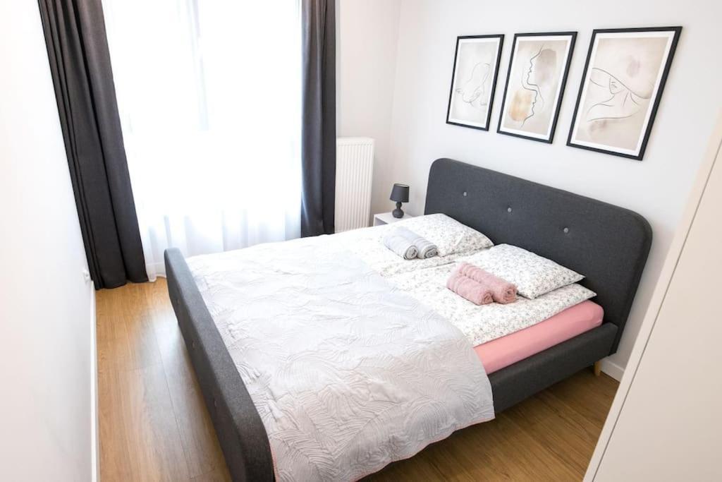 Nowoczesny Dabska Arena / Parking Apartament Kraków